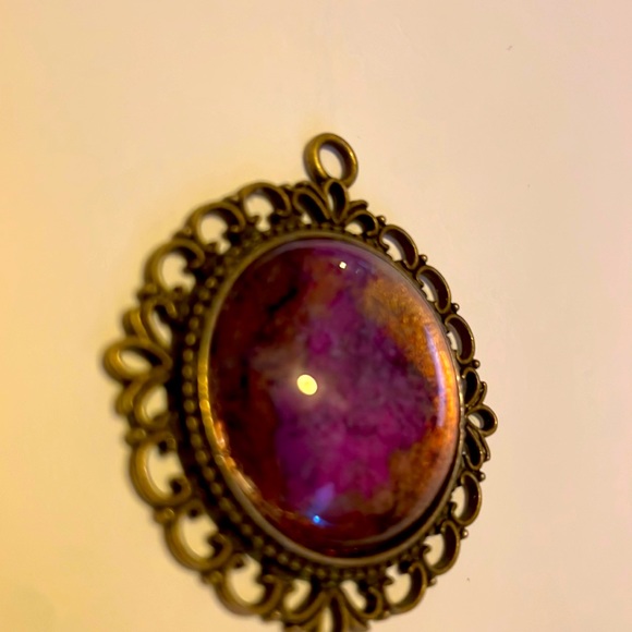Handmade Jewelry Pendant Alcohol Ink Art Antique Gold Setting Under Domed Glass - Picture 3 of 4